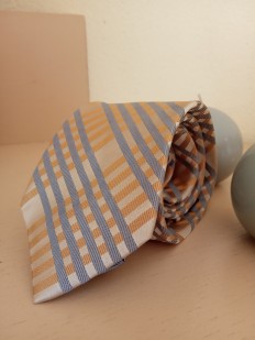 Cravate motif écossais
