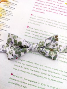 Noeud papillon vert sauge pour enfant