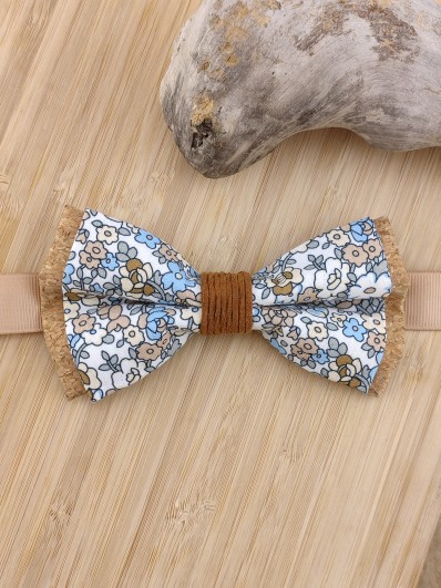 Noeud papillon en liège avec tissu fleurs camel et bleu