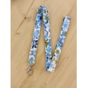Dragonne porte badge / clés fleurs Sakura bleu