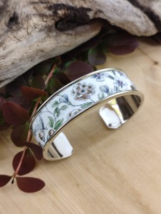 Bracelet manchette laiton et tissu à fleurs