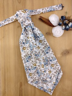 Lavallière fleurs bleues