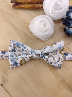 Noeud papillon à flers bleues pour enfant
