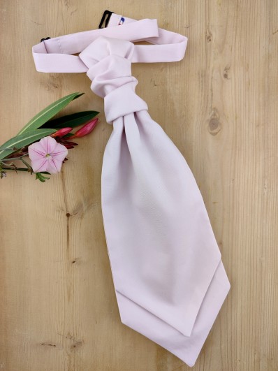 Lavallièrerose poudré