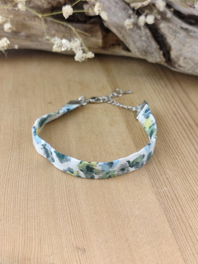 Bracelet tissu fleuri vert