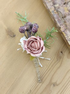 Boutonnière fleur vieux rose