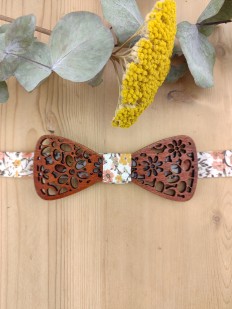 Noeud papillon bois ajouré et tissu orange brûlée