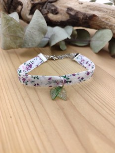 Bracelet tissu Liberty violet avec feuillage résine