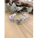 Bracelet tissu Liberty violet avec feuillage résine