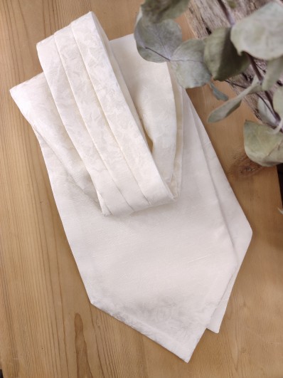 Cravate Ascot ivoire façonné