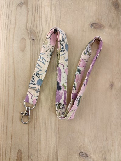 Dragonne porte badge / clés floral