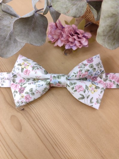 Nœud papillon Liberty dans les tons roses et sauge