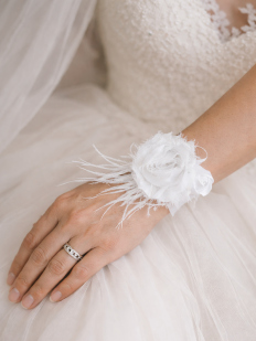 Bracelet fleur et plumes
