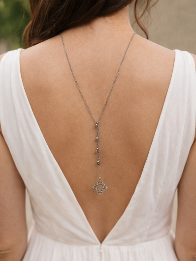 Collier de dos filigrane carré argenté