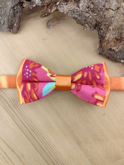 Noeud papillon Liberty fleuri orange et fuchsia pour enfant 