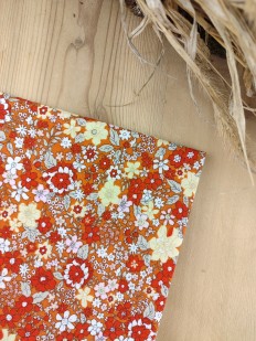 Pochette de Costume Fleurie Terracotta – L'Accessoire de Finition Champêtre
