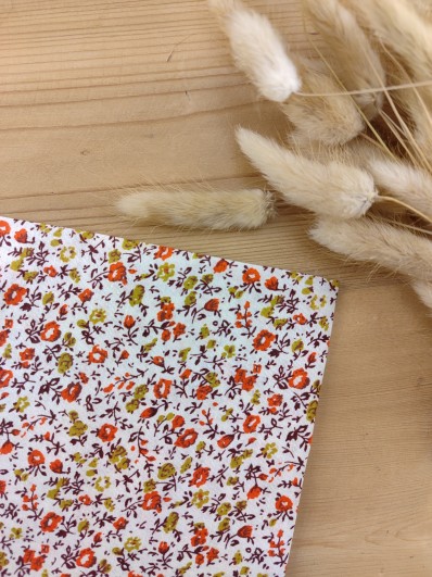 Pochette de Costume en Coton Liberty – Collection Fleurie Orange & Verte