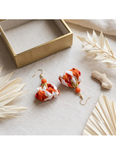Boucles d'oreilles pendantes "Fleurs de Tissu" – Orange, Fuchsia & Doré