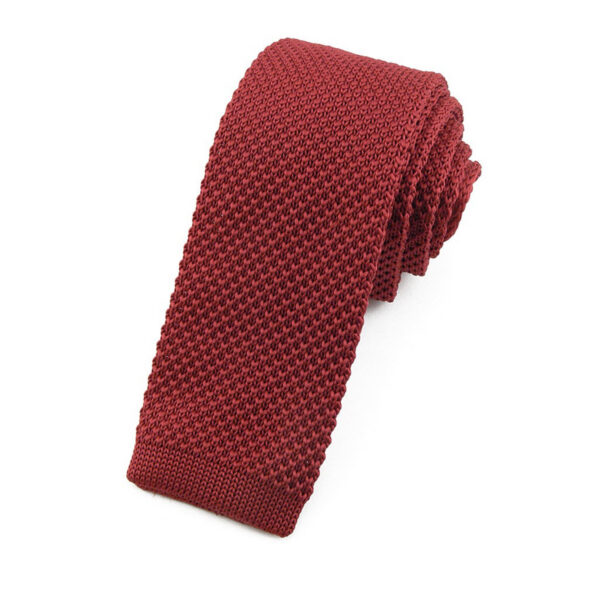 Cravate tricot rouge bordeaux
