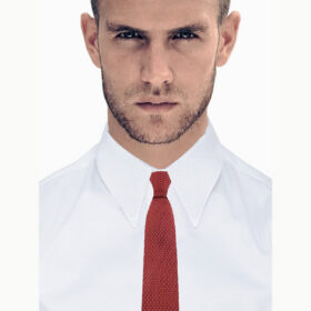 Cravate tricot rouge bordeaux