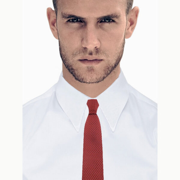 Cravate tricot rouge bordeaux