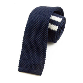 Cravate tricot bleu marine à rayures blanches