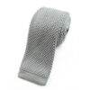 Cravate tricot gris clair