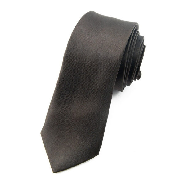 Cravate marron foncé
