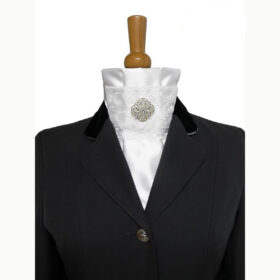 Cravate de dressage