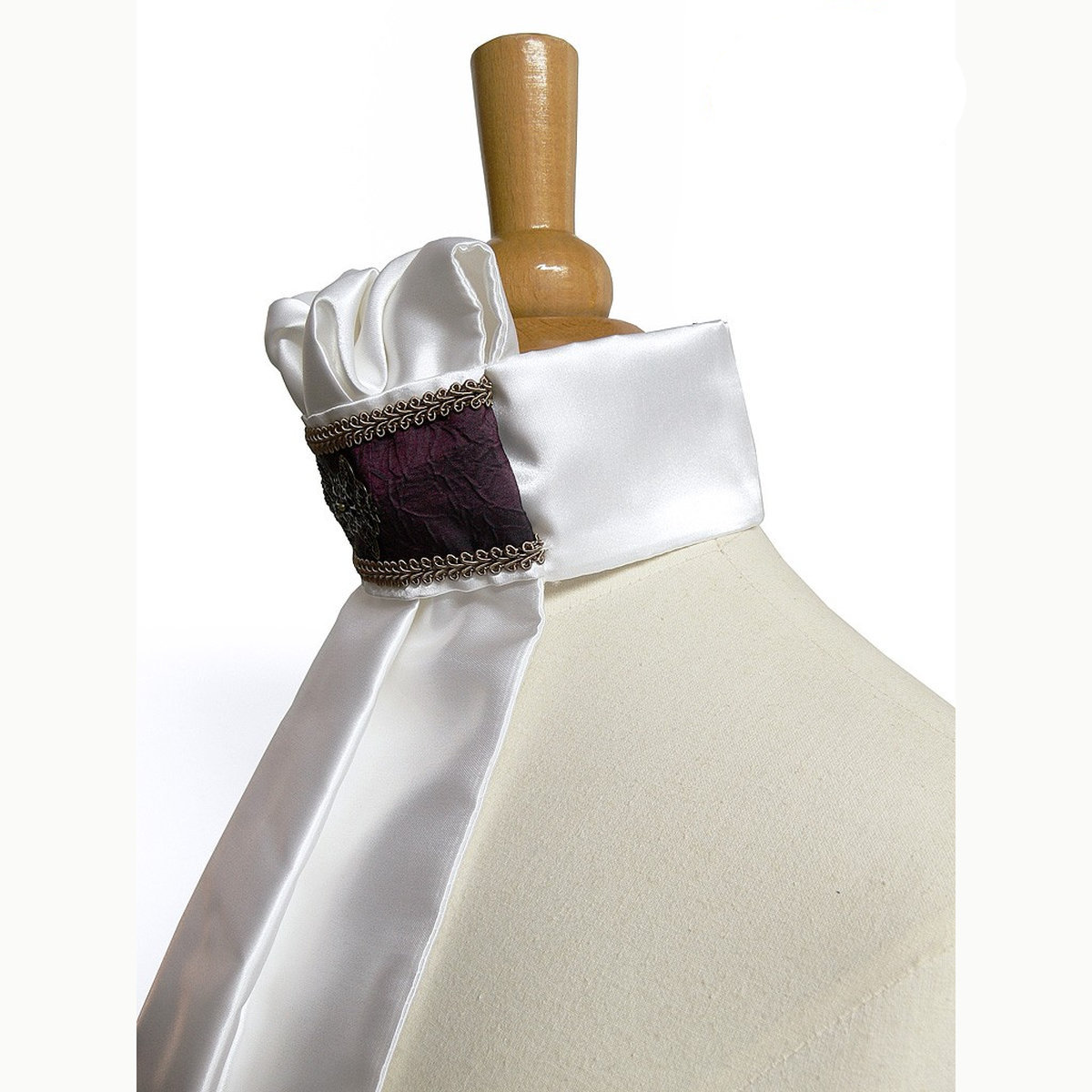 Cravate de dressage prune