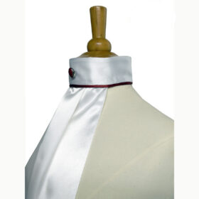 Plastron à liseret bordeaux
