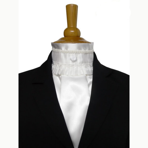 Plastron à col façonné