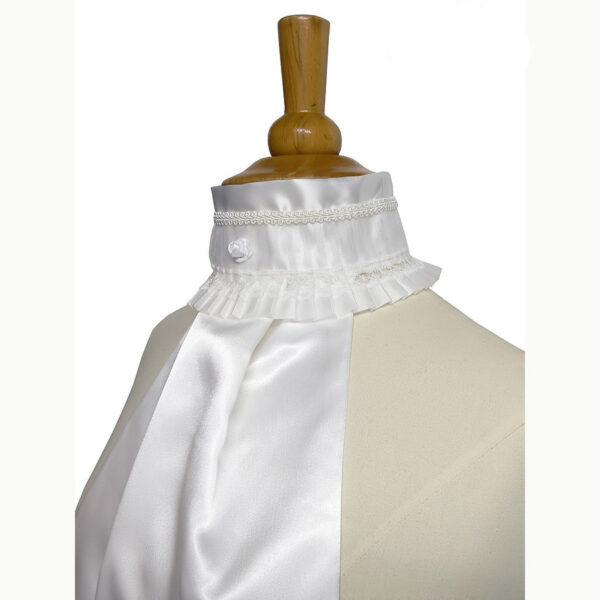 Plastron à col façonné