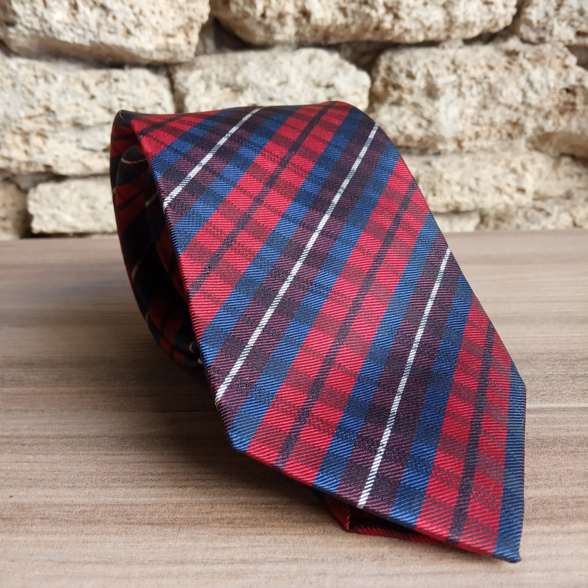 Cravate tartan rouge et marine