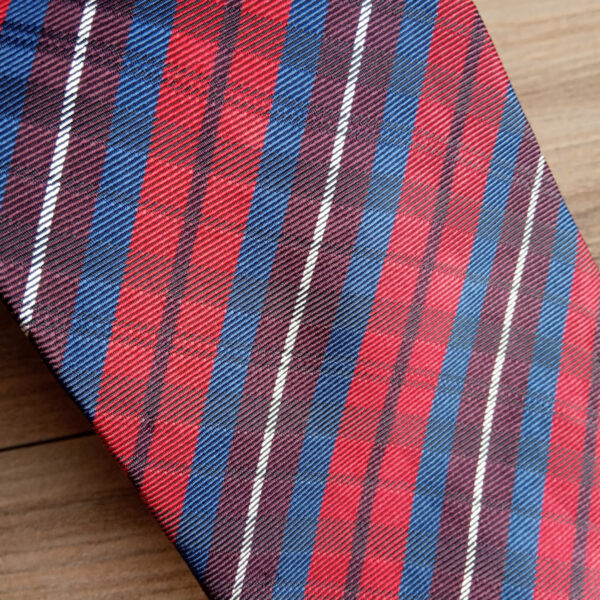Cravate tartan rouge et marine