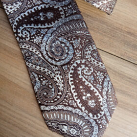 Cravate marron motif cachemire