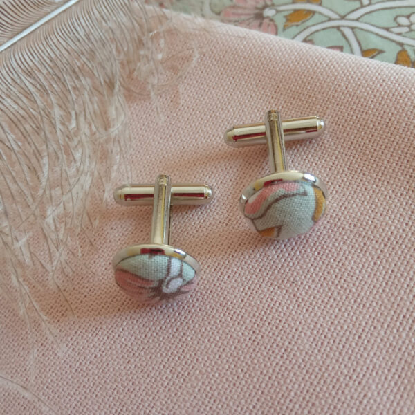 Boutons de manchette vert et rose à fleurs