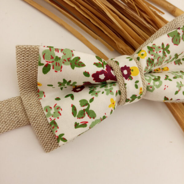Noeud papillon floral pour enfant