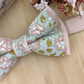 Noeud papillon vert et rose à fleurs