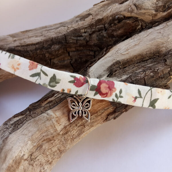 Bracelet liberty avec breloque papillon