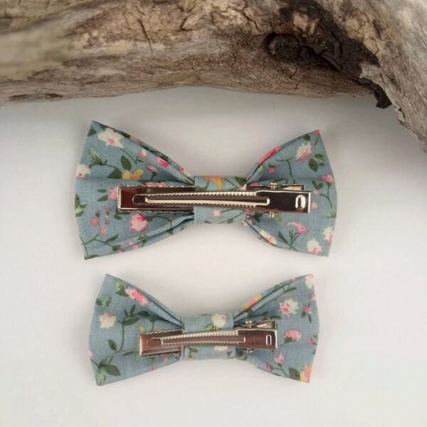 Barrette noeud papillon tissu Liberty bleu