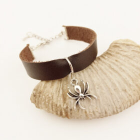 Bracelet cuir et pendentif araignée