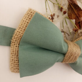 Noeud papillon vert sauge foncé et toile de jute