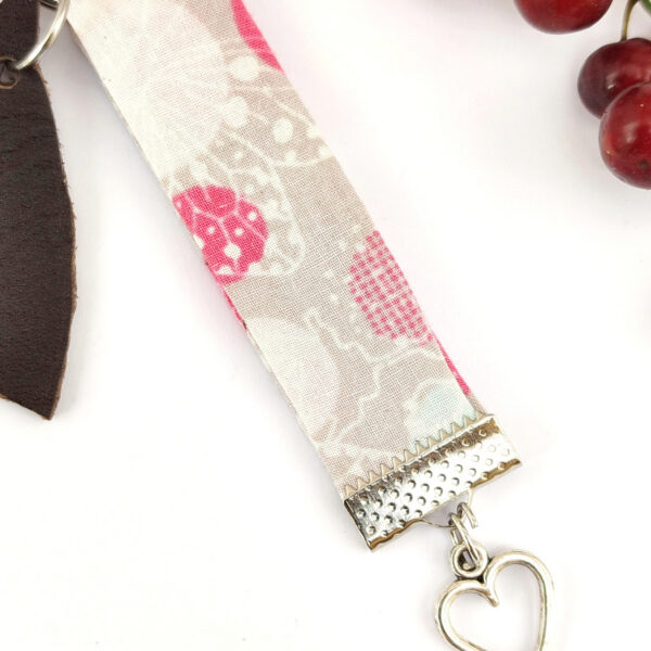 Porte clés à pois et coeur