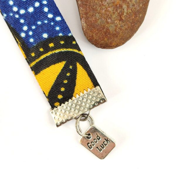 Bijou de licol Wax avec porte-bonheur