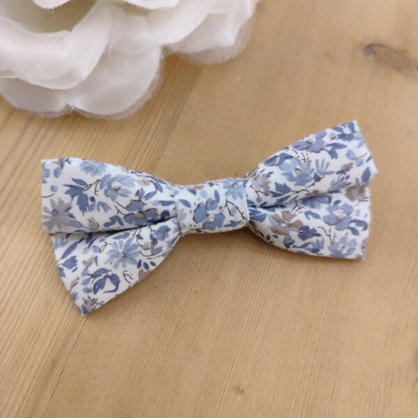 Barrette noeud papillon tissu Liberty bleu