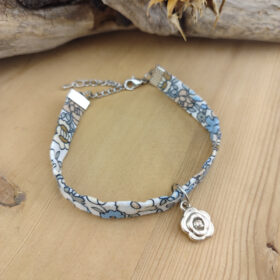 Bracelet Camel et bleu avec breloque fleur