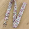 Dragonne porte badge / clés tissu motifs rose