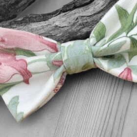 Nœud papillon fleur et feuillage