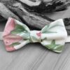Nœud papillon fleur et feuillage